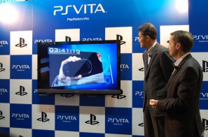 PlayStation Vita本日発売！SHIBUYA TSUTAYAで行われた発売カウントダウンイベントをレポートの画像13