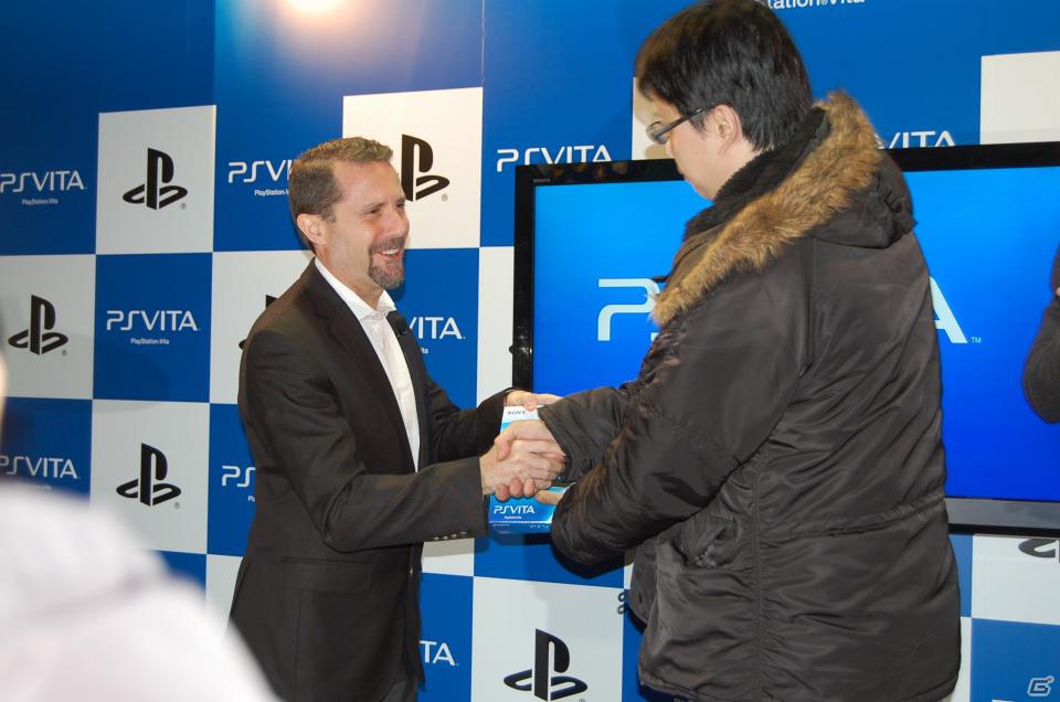 PlayStation Vita本日発売！SHIBUYA TSUTAYAで行われた発売カウントダウンイベントをレポートの画像19
