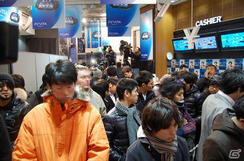 PlayStation Vita本日発売！SHIBUYA TSUTAYAで行われた発売カウントダウンイベントをレポートの画像4