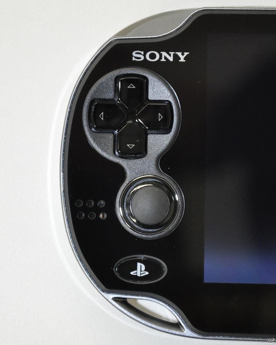 「PlayStation Vita」Wi-Fiモデルを購入―本体や内容品を写真で紹介の画像8