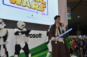 【台北国際ゲームショウ 2012】Microsoft Xbox 360イベントブースで「Kinectスター・ウォーズ」の世界からルークやストームトルーパーが登場！？Kinectタイトルを全力で遊びまくる来場者もの画像7