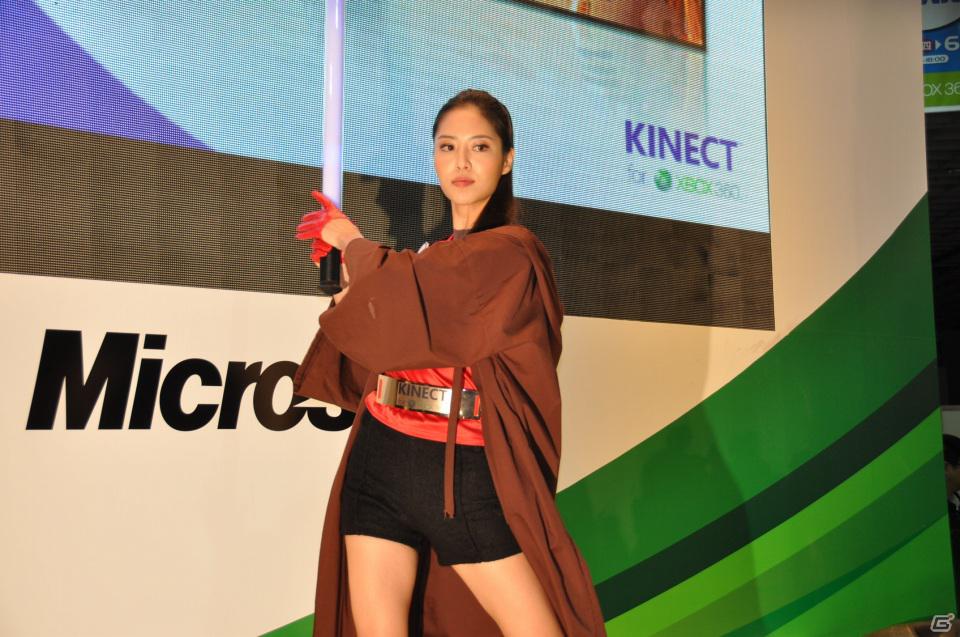【台北国際ゲームショウ 2012】Microsoft Xbox 360イベントブースで「Kinectスター・ウォーズ」の世界からルークやストームトルーパーが登場！？Kinectタイトルを全力で遊びまくる来場者もの画像19