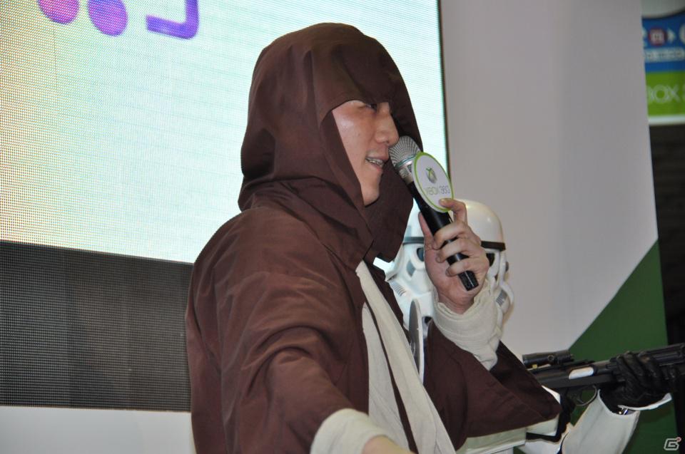 【台北国際ゲームショウ 2012】Microsoft Xbox 360イベントブースで「Kinectスター・ウォーズ」の世界からルークやストームトルーパーが登場！？Kinectタイトルを全力で遊びまくる来場者もの画像4