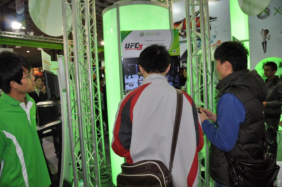 【台北国際ゲームショウ 2012】Microsoft Xbox 360イベントブースで「Kinectスター・ウォーズ」の世界からルークやストームトルーパーが登場！？Kinectタイトルを全力で遊びまくる来場者もの画像40