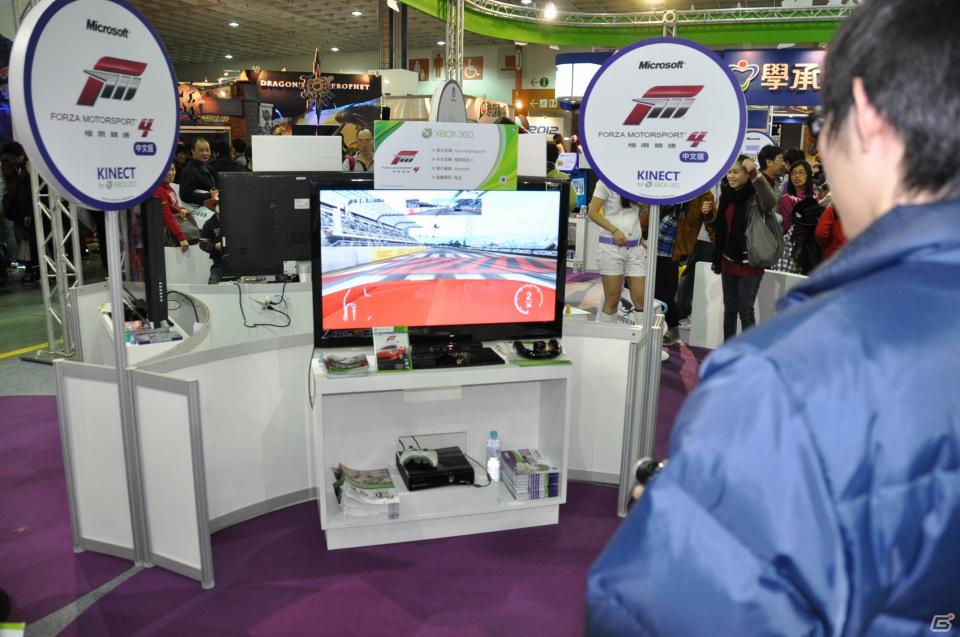 【台北国際ゲームショウ 2012】Microsoft Xbox 360イベントブースで「Kinectスター・ウォーズ」の世界からルークやストームトルーパーが登場！？Kinectタイトルを全力で遊びまくる来場者もの画像43