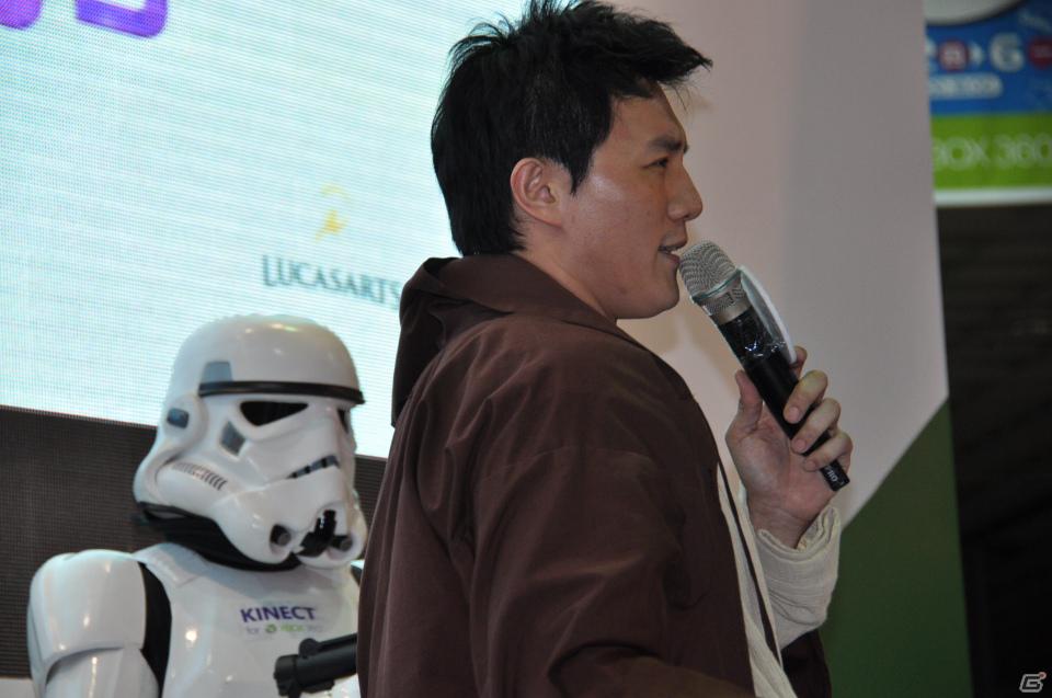 【台北国際ゲームショウ 2012】Microsoft Xbox 360イベントブースで「Kinectスター・ウォーズ」の世界からルークやストームトルーパーが登場！？Kinectタイトルを全力で遊びまくる来場者もの画像6