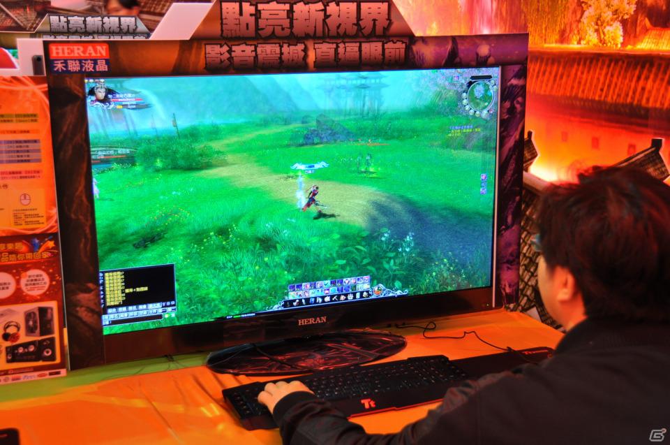 【台北国際ゲームショウ 2012】「九剣」「古龍争覇」など主流はやはり武侠型MMORPG、痛快なSF横スクロールアクション「藍星戦記」も人気！オンラインゲームブースレポートその1の画像27