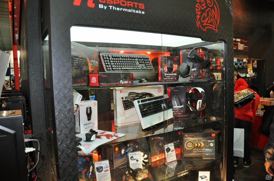 【台北国際ゲームショウ 2012】マウスやキーボードなどもしっかり試遊！ゲーミングデバイスメーカーブースはどこも混雑、その場で購入していくゲーマーもの画像11