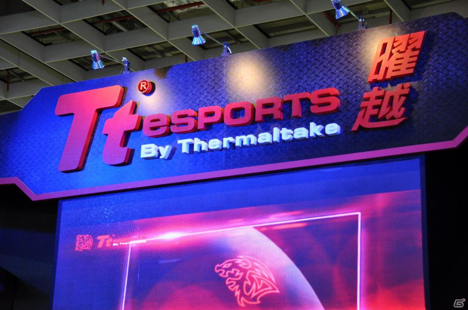 【台北国際ゲームショウ 2012】マウスやキーボードなどもしっかり試遊！ゲーミングデバイスメーカーブースはどこも混雑、その場で購入していくゲーマーもの画像7