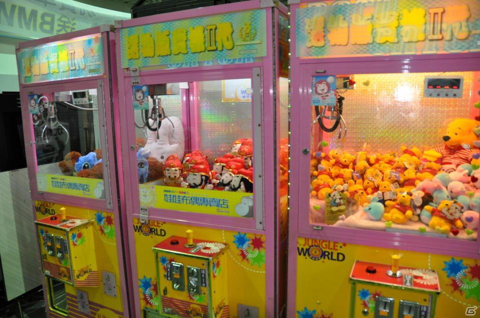 【台北国際ゲームショウ 2012】PCソフトやデバイス、デジカメからラジコンヘリ、実物大のアイツのあの刀まで売ってます！もちろん版権グッズや同人誌も！？TGSレポート番外編の画像37