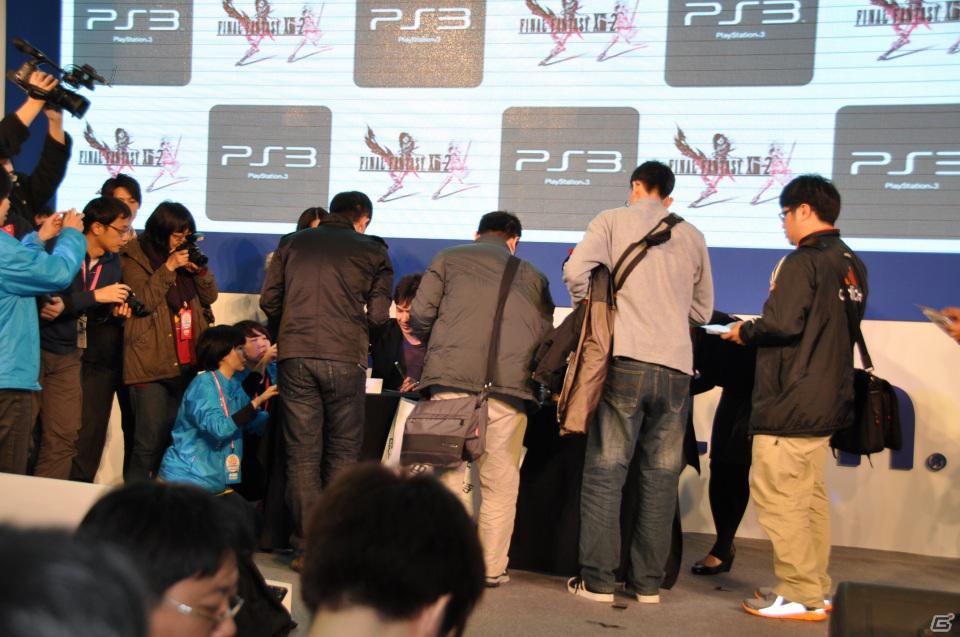 【台北国際ゲームショウ 2012】「FINAL FANTASY XIII-2」ステージイベントに橋本真司氏、鳥山求氏、上国料勇氏が登壇、DLC情報や開発の裏話を披露の画像61