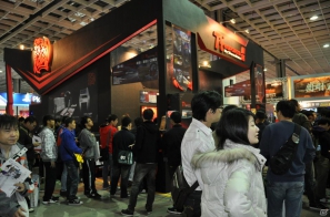 【台北国際ゲームショウ 2012】やっぱりアジアのゲーマーたちはエネルギッシュ！規模は小さいが試遊して購入する楽しみの詰まった、まさに「ゲーム見本市」の画像15