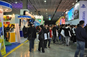 【台北国際ゲームショウ 2012】やっぱりアジアのゲーマーたちはエネルギッシュ！規模は小さいが試遊して購入する楽しみの詰まった、まさに「ゲーム見本市」の画像37