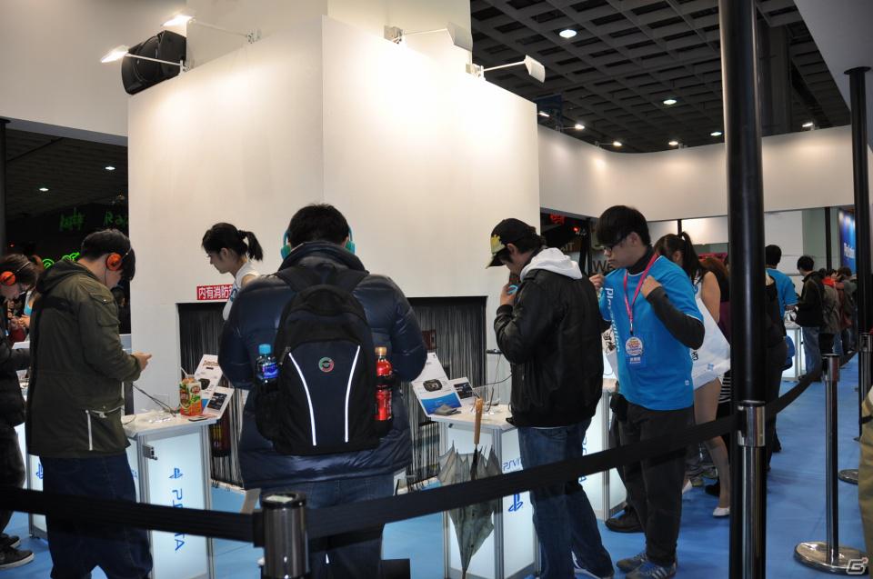 【台北国際ゲームショウ 2012】やっぱりアジアのゲーマーたちはエネルギッシュ！規模は小さいが試遊して購入する楽しみの詰まった、まさに「ゲーム見本市」の画像40