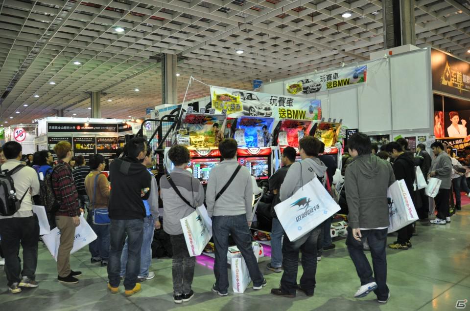 【台北国際ゲームショウ 2012】やっぱりアジアのゲーマーたちはエネルギッシュ！規模は小さいが試遊して購入する楽しみの詰まった、まさに「ゲーム見本市」の画像57