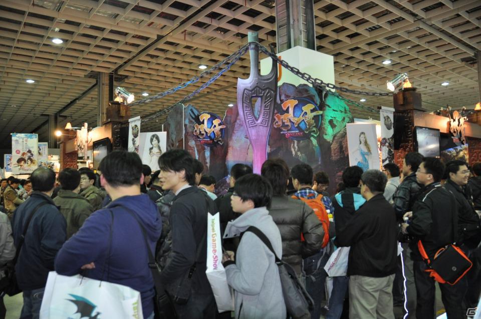【台北国際ゲームショウ 2012】やっぱりアジアのゲーマーたちはエネルギッシュ！規模は小さいが試遊して購入する楽しみの詰まった、まさに「ゲーム見本市」の画像60