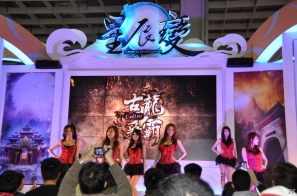 【台北国際ゲームショウ 2012】ブースで輝く美女たち！艶やかな衣装やダンスパフォーマンスで彩られたコンパニオン写真集をお届け！の画像30