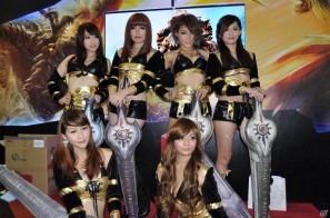 【台北国際ゲームショウ 2012】ブースで輝く美女たち！艶やかな衣装やダンスパフォーマンスで彩られたコンパニオン写真集をお届け！の画像47