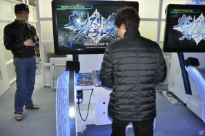ガンスタイルを変化させると全く違う攻撃が可能に。ダブルガンデバイスはやっぱりカッコイイ！AC「ガンスリンガー ストラトス」メディア向け体験会レポの画像29