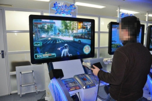 ガンスタイルを変化させると全く違う攻撃が可能に。ダブルガンデバイスはやっぱりカッコイイ！AC「ガンスリンガー ストラトス」メディア向け体験会レポの画像41