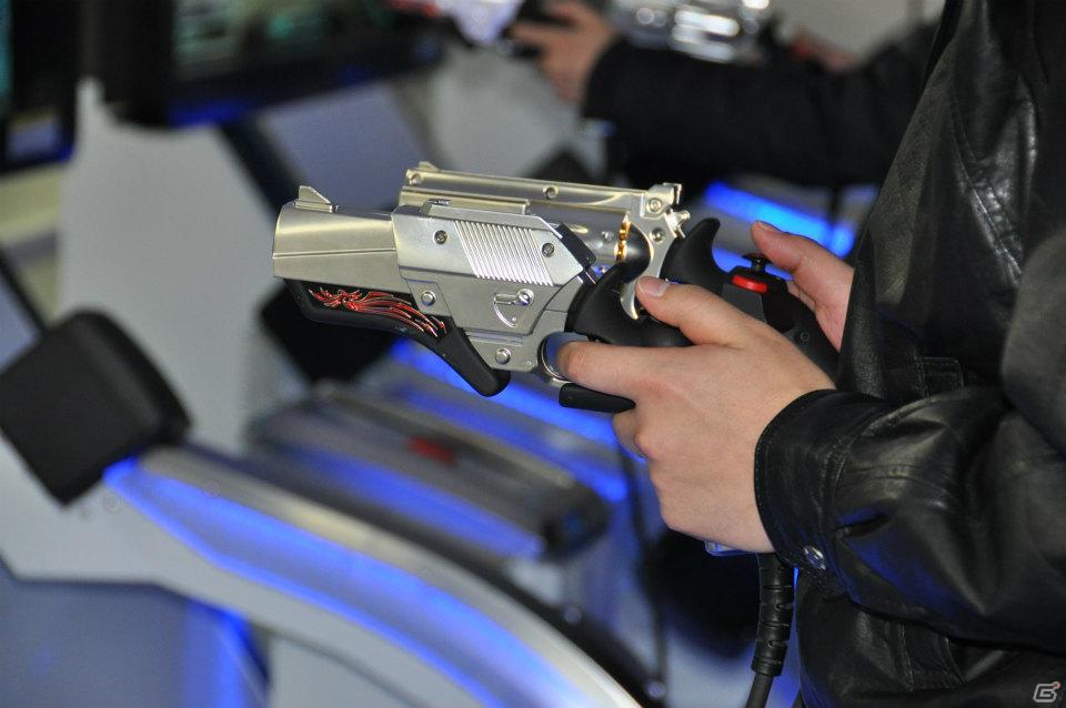 ガンスタイルを変化させると全く違う攻撃が可能に。ダブルガンデバイスはやっぱりカッコイイ！AC「ガンスリンガー ストラトス」メディア向け体験会レポの画像31