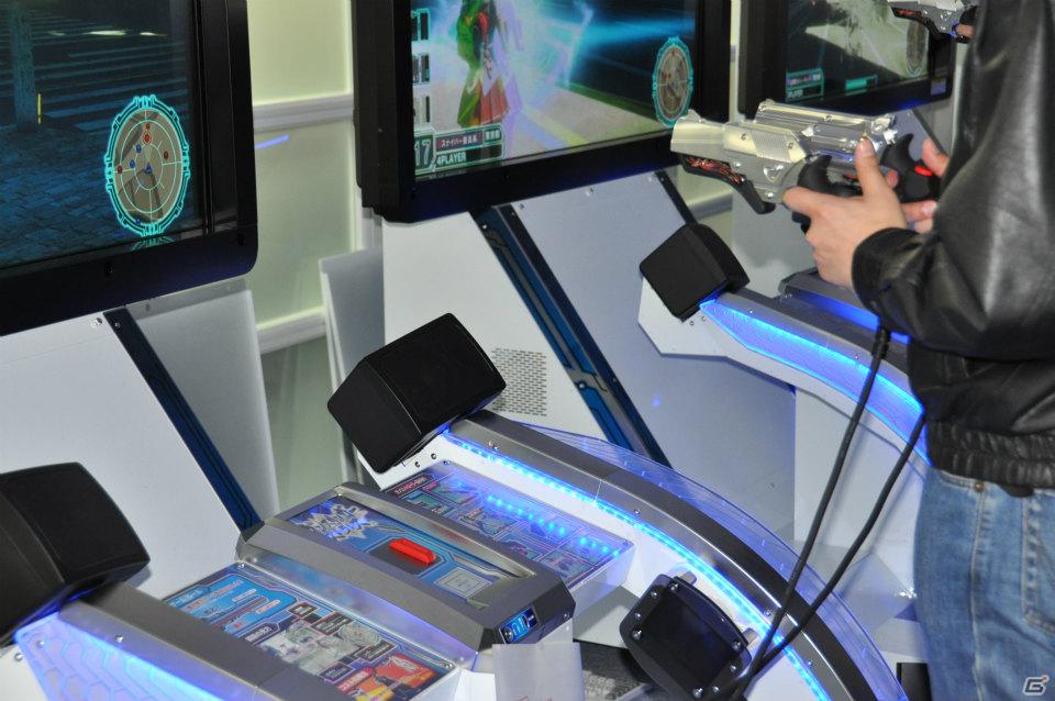 ガンスタイルを変化させると全く違う攻撃が可能に。ダブルガンデバイスはやっぱりカッコイイ！AC「ガンスリンガー ストラトス」メディア向け体験会レポの画像33