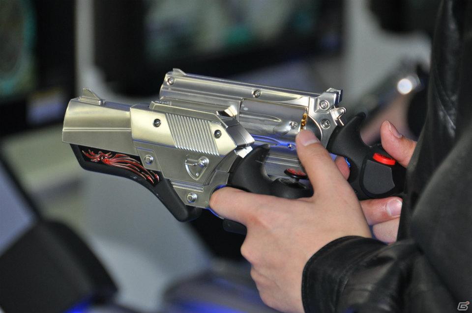 ガンスタイルを変化させると全く違う攻撃が可能に。ダブルガンデバイスはやっぱりカッコイイ！AC「ガンスリンガー ストラトス」メディア向け体験会レポの画像34