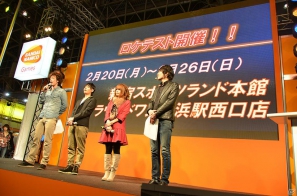 【AOU2012】稼働時期は4月上旬予定！岡本信彦さん、竹達彩奈さんが生アフレコも披露した「機動戦士ガンダム エクストリームバーサス フルブースト」イベントステージをレポートの画像21