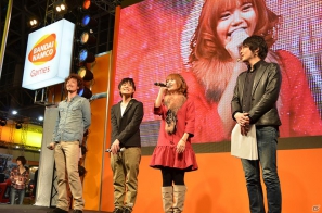 【AOU2012】稼働時期は4月上旬予定！岡本信彦さん、竹達彩奈さんが生アフレコも披露した「機動戦士ガンダム エクストリームバーサス フルブースト」イベントステージをレポートの画像23