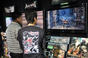 「アスラズ ラース」＆「ドラゴンズドグマ」先行プレイ！大阪・日本橋で実施された店舗体験会に行ってきました！キメラがホントに憎くなる骨太ファンタジーアクションを満喫の画像44