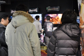 「アスラズ ラース」＆「ドラゴンズドグマ」先行プレイ！大阪・日本橋で実施された店舗体験会に行ってきました！キメラがホントに憎くなる骨太ファンタジーアクションを満喫の画像54