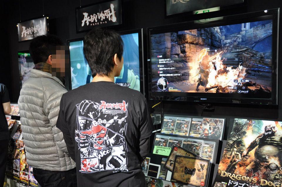 「アスラズ ラース」＆「ドラゴンズドグマ」先行プレイ！大阪・日本橋で実施された店舗体験会に行ってきました！キメラがホントに憎くなる骨太ファンタジーアクションを満喫の画像46