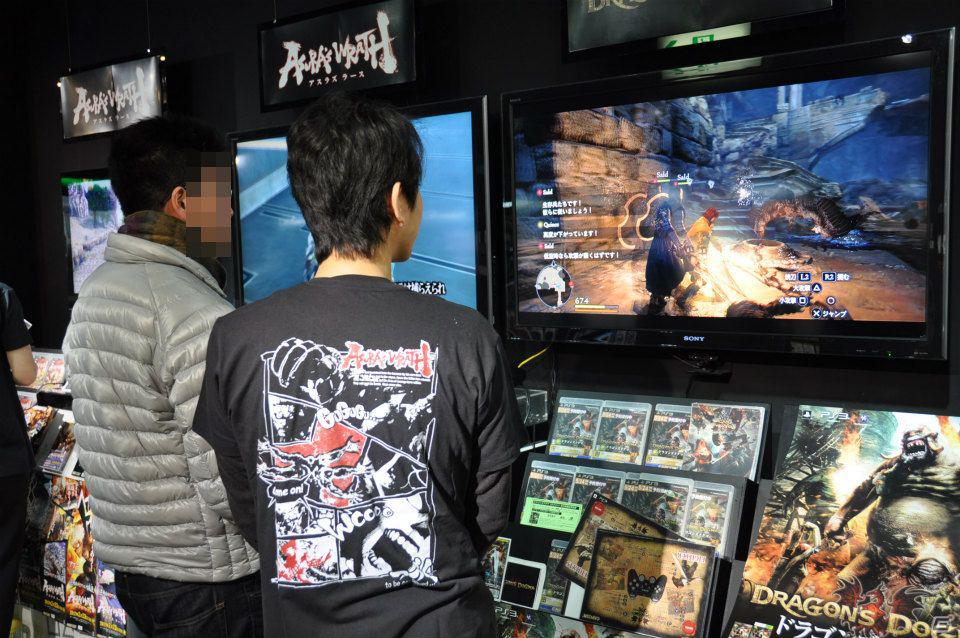 「アスラズ ラース」＆「ドラゴンズドグマ」先行プレイ！大阪・日本橋で実施された店舗体験会に行ってきました！キメラがホントに憎くなる骨太ファンタジーアクションを満喫の画像47