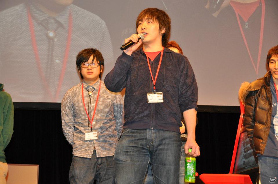 小野P＆原田氏がMissストクロから嬉しいケツキック！？白熱した全国大会決勝やモデルのJOYさんが登壇してのジャンブルモードデモプレイ、コラボ衣装情報も！ストクロ完成記念イベントレポの画像119
