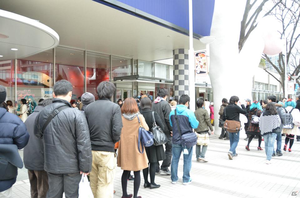 ミクさんが天使になって降臨！？3月8日に開催した「初音ミクライブパーティー2012 ひる（ミクパ♪）」の模様を紹介の画像1