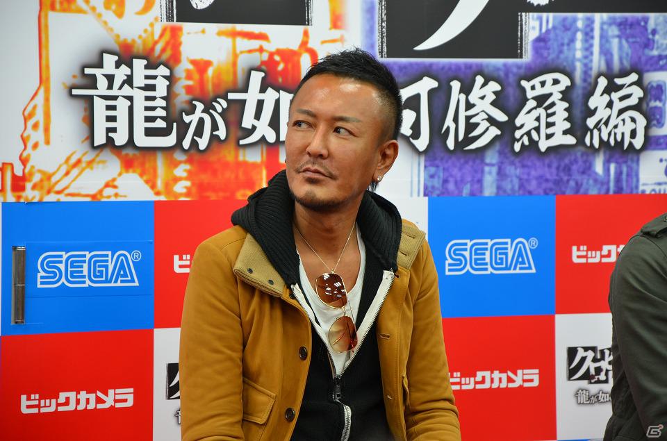 PSP「クロヒョウ2 龍が如く 阿修羅編」やTVドラマへの思いを語った名越稔洋氏＆斎藤工さんのスペシャルトークショーレポートをお届けの画像3