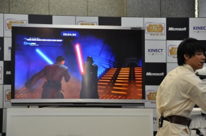 Xbox 360「Kinect スター・ウォーズ」発売記念イベントに麒麟の2人と元SDN48芹那さんが登場、ダース・ベイダー卿に挑戦＆得意のダンスを披露！？フォースでプレゼントをつかめ！の画像35