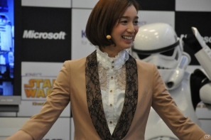 Xbox 360「Kinect スター・ウォーズ」発売記念イベントに麒麟の2人と元SDN48芹那さんが登場、ダース・ベイダー卿に挑戦＆得意のダンスを披露！？フォースでプレゼントをつかめ！の画像44