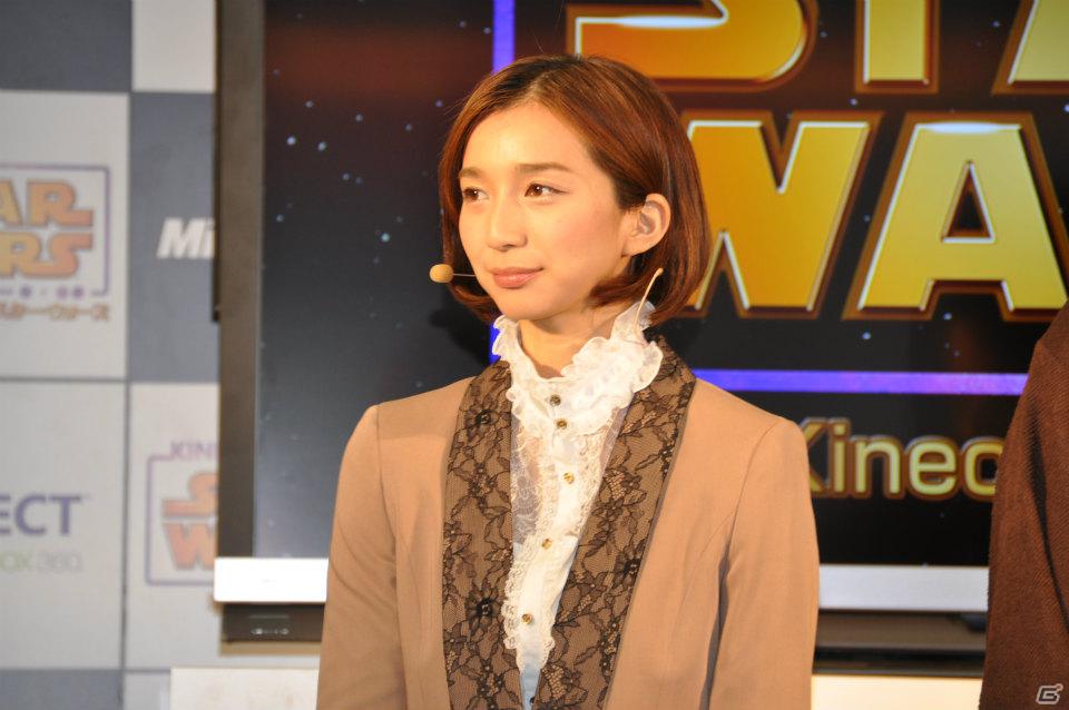 Xbox 360「Kinect スター・ウォーズ」発売記念イベントに麒麟の2人と元SDN48芹那さんが登場、ダース・ベイダー卿に挑戦＆得意のダンスを披露！？フォースでプレゼントをつかめ！の画像16
