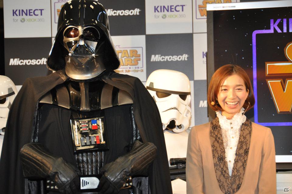 Xbox 360「Kinect スター・ウォーズ」発売記念イベントに麒麟の2人と元SDN48芹那さんが登場、ダース・ベイダー卿に挑戦＆得意のダンスを披露！？フォースでプレゼントをつかめ！の画像31