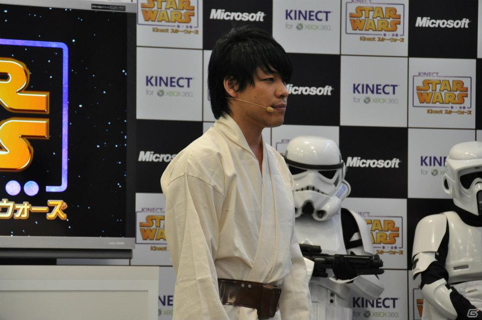Xbox 360「Kinect スター・ウォーズ」発売記念イベントに麒麟の2人と元SDN48芹那さんが登場、ダース・ベイダー卿に挑戦＆得意のダンスを披露！？フォースでプレゼントをつかめ！の画像32