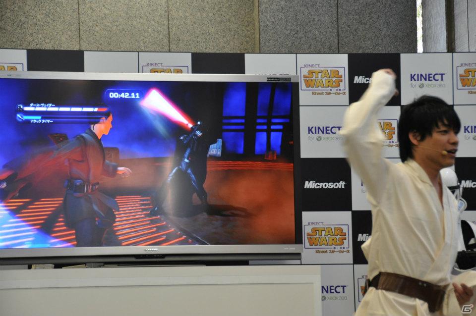 Xbox 360「Kinect スター・ウォーズ」発売記念イベントに麒麟の2人と元SDN48芹那さんが登場、ダース・ベイダー卿に挑戦＆得意のダンスを披露！？フォースでプレゼントをつかめ！の画像39
