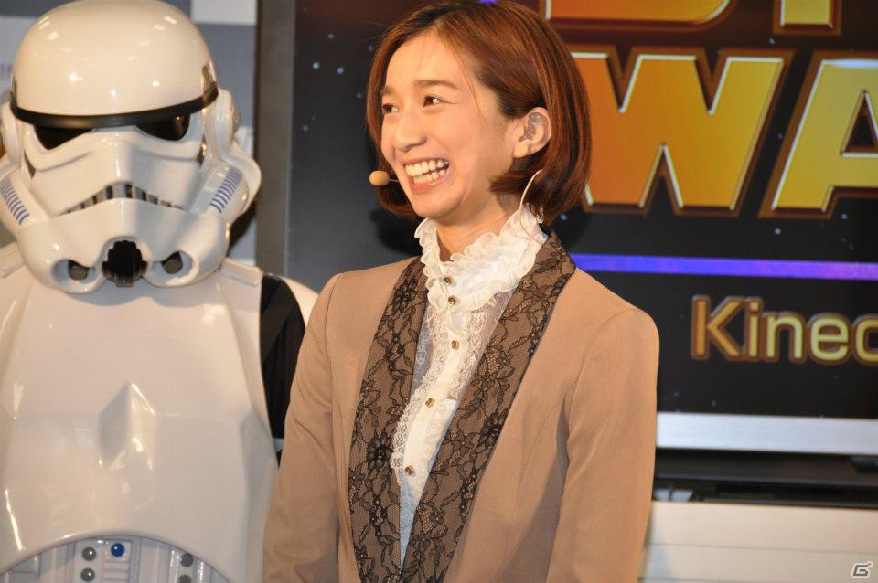 Xbox 360「Kinect スター・ウォーズ」発売記念イベントに麒麟の2人と元SDN48芹那さんが登場、ダース・ベイダー卿に挑戦＆得意のダンスを披露！？フォースでプレゼントをつかめ！の画像64