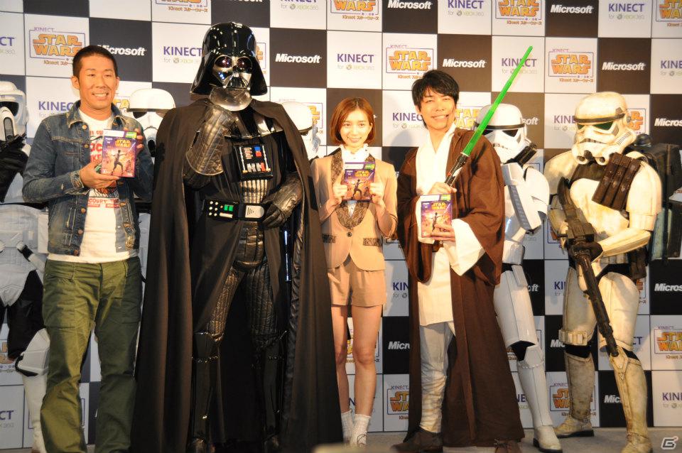 Xbox 360「Kinect スター・ウォーズ」発売記念イベントに麒麟の2人と元SDN48芹那さんが登場、ダース・ベイダー卿に挑戦＆得意のダンスを披露！？フォースでプレゼントをつかめ！の画像67