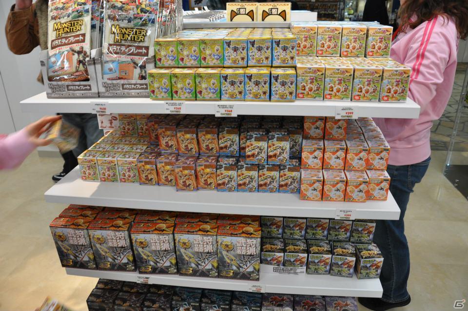 書籍も充実、アイテム数がハンパない！カプコン初のオフィシャルショップ1号店「イーカプコンお台場出張所」開店直後の様子をレポートの画像39