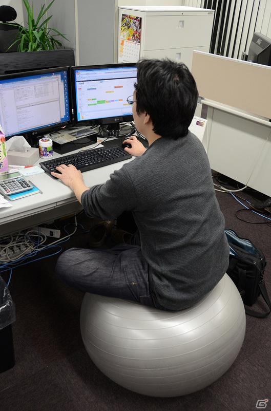 ゲームをプレイするときも姿勢よくしたいものです 編集部通信 12年5月19日号 の画像 Gamer