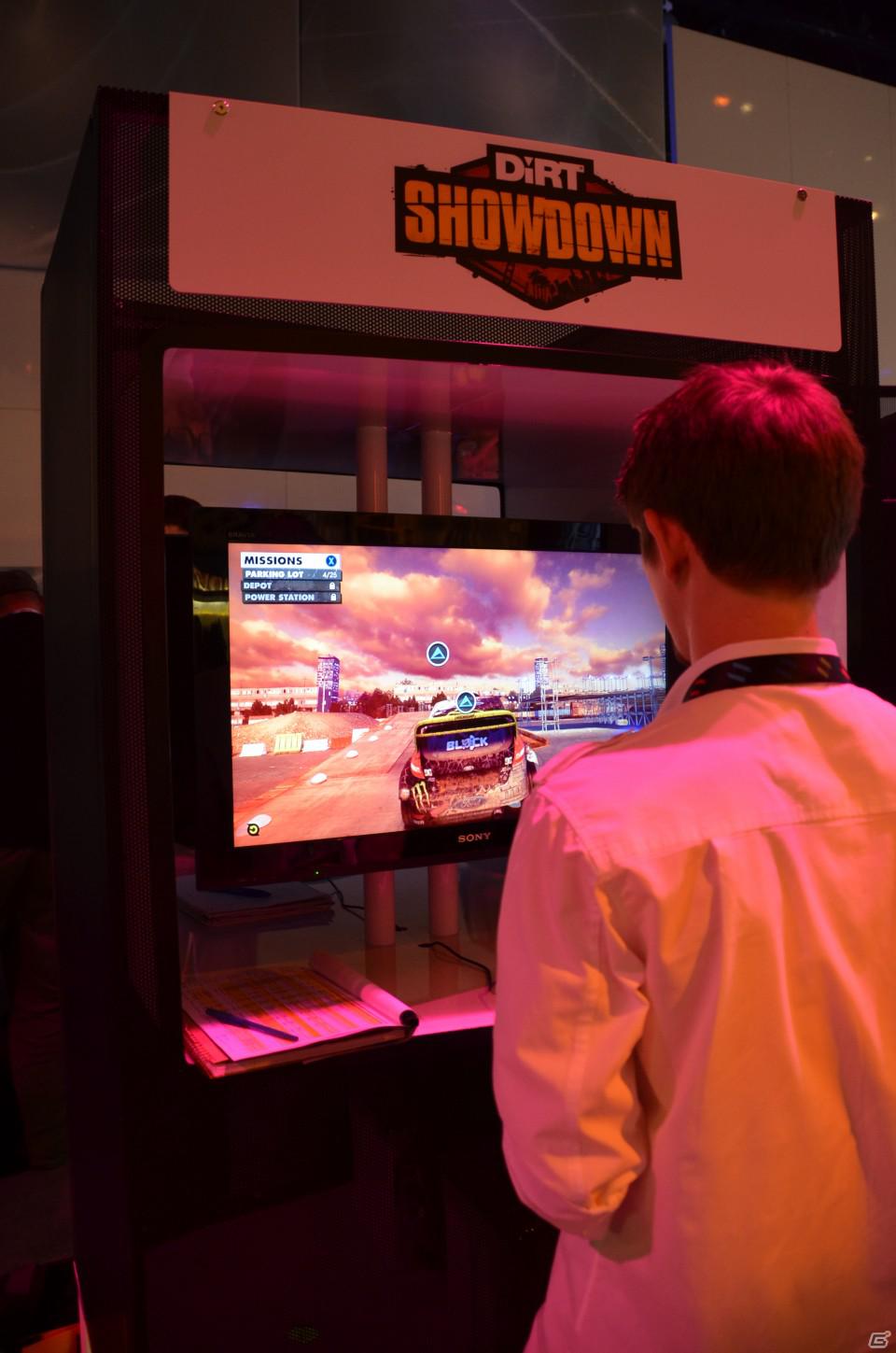 【E3 2012】バットマンとスーパーマンが共演した「LEGO Batman 2: DC Super Heroes」も出展！「Warner Bros. Interactive Entertainment」ブースレポートの画像12