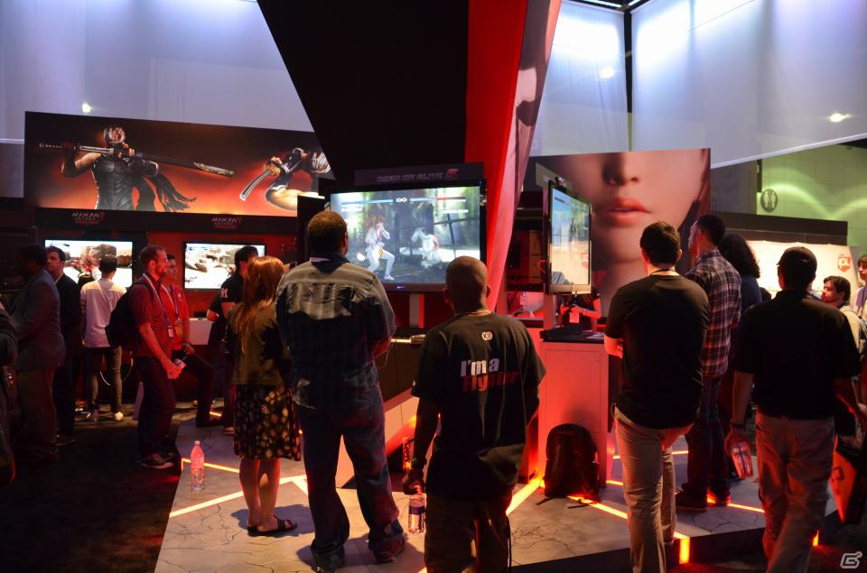 【E3 2012】熱い戦いが繰り広げられた！「DEAD OR ALIVE 5」の試遊台を出展した「TECMO KOEI AMERICA」ブースレポートの画像2