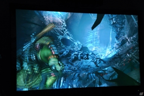 【E3 2012】ジム・ペイトンが繰り出す豊富なアクションを駆使し、エイクリッドを殲滅せよ！形見のライフルとは？「LOST PLANET 3」プレゼンレポートの画像85