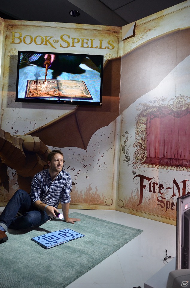 【E3 2012】魔法の書以外にも様々なコンテンツを展開予定―Wonderbookを使った第一弾タイトル「ワンダーブック：ブックオブスペルズ」デモンストレーションの画像8
